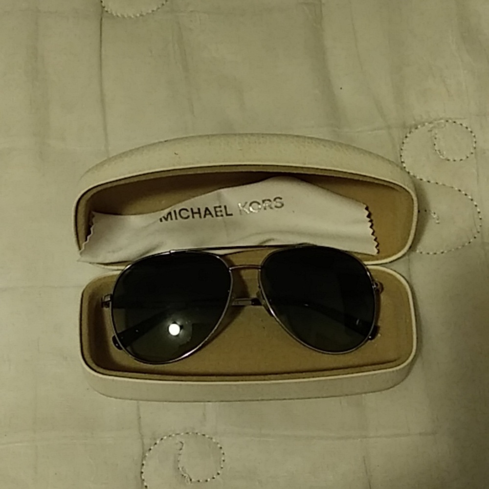 Michael Kors Gray sun shade glasses